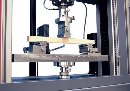 Montage d'essais de flexion - ZwickRoell GmbH & Co. KG