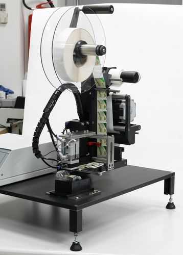 Applicateur d'étiquettes semi-automatique - VENUS - E-Packaging Srl - pour applications sur le dessus / pour applications sur le côté / pour application sur le dessous