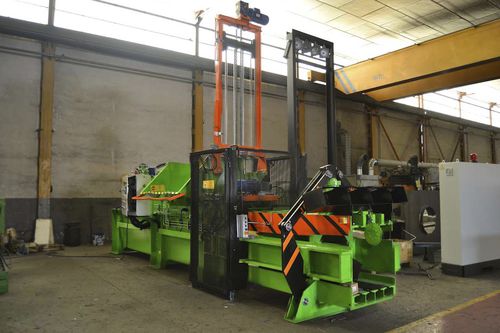 Presse à balles pour carton - JS-800 series - JOVISA MAQUINARIA E HIDRAULICA S.L.  - pour papier / horizontale / à chargement par le haut