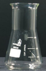 Fiole Erlenmeyer - Normax - Fábrica de Vidro Científico - en verre borosilicaté