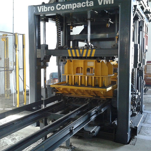 Machine de fabrication de blocs en béton - Vibrocompacta VMI - prensoland - automatique
