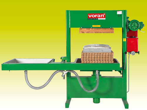 Presse hydraulique - 100 P2 - Voran - à compression / pour l'industrie agroalimentaire / à table tournante
