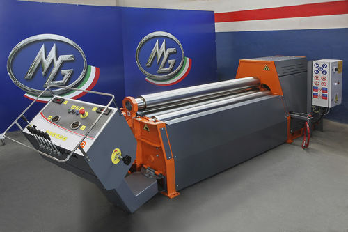 Rouleuse à 4 rouleaux - MR2006L - MG S.R.L. - hydraulique / verticale / avec panneau de contrôle mobile