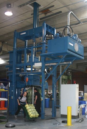 Presse à balles pour textiles - NDG - Valvan Baling Systems NV - verticale / à chargement frontal / à grande vitesse
