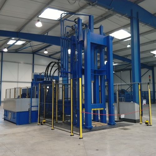Presse à balles verticale - Valvan Baling Systems NV - à chargement frontal / pour textiles / pit
