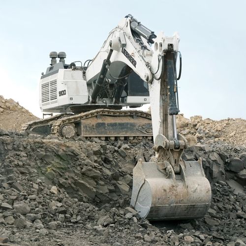 Pelleteuse lourde - R 9100 G6 - Liebherr Excavators - sur chenilles / Tier 2 / Tier 4 intermédiaire