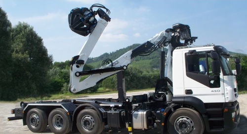 Grue montée sur camion - W 130 S2 - BOB SISTEMI IDRAULICI SPA - pliable / de levage / hydraulique