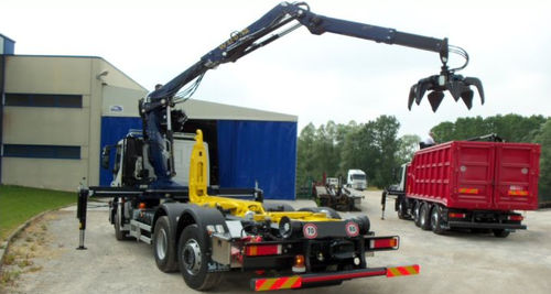 Grue montée sur camion - W 150 S2 - BOB SISTEMI IDRAULICI SPA - pliable / de levage / hydraulique