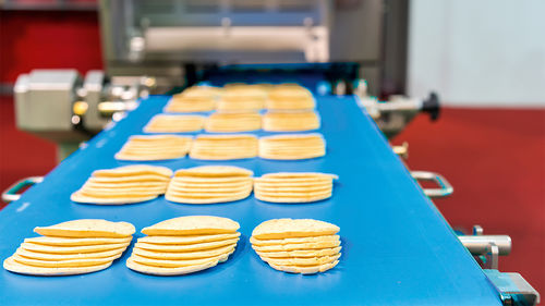Bande de convoyeur en thermoplastique - Forbo Siegling GmbH - en polyuréthane / pour l'industrie agroalimentaire / industrielle