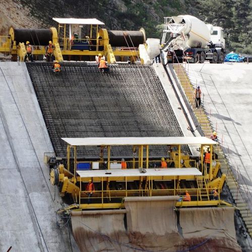 Finisseur pour béton - Titan Makina Ltd. Sti. - sur pneus / pour constructions