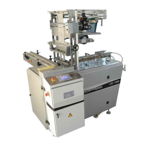 Machine d'emballage contrôlée par PLC - UM 1080 - Uygurlar Makina - horizontale / de tabac / pour savon