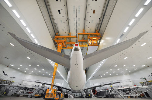 Nacelle élévatrice à mat vertical.. mobile - CTI Systems S.à r.l. - pour l'aéronautique