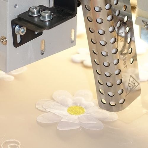 Appareil de découpe pour textiles - HAC - ZSK STICKMASCHINEN - pour le coton / de gravure / combiné