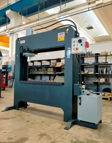 presse hydraulique - SICMI