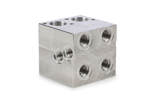 Usinage fraisage métal - TORNERIA NICOLETTI SRL - pour l'automobile / pour le médical / industriel