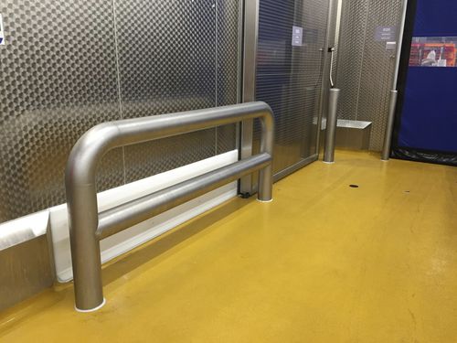Barrière de protection - h_B series  - B-Hygienic BVBA - fixe / en métal / résistante aux chocs