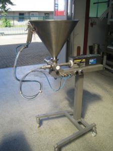 Doseur de liquides - Hoja Maschinenbau-Metallbau GmbH - pour l'industrie agroalimentaire / automatique / pneumatique