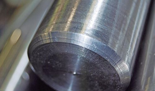 Acier inoxydable en barre ronde - Acerinox S.A. - laminé à chaud