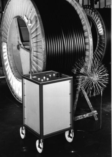 Générateur de signal - HV AC 2715 - AESA Cortaillod - haute tension / pour applications télécom