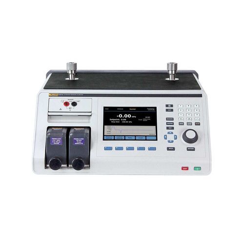 Calibrateur de pression - 2271A series - Fluke Calibration - paramètres électriques / pour manomètre / pour capteur de pression
