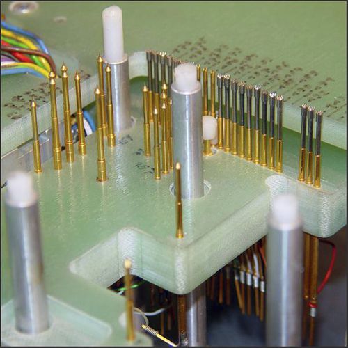 Montage d'essais pour l'électronique - ENGMATEC GmbH
