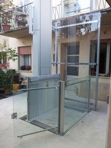 Ascenseur pour personne à mobilité réduite - Toplevel - TESIS ENGINEERING