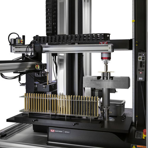 Machine d'essai d'élongation - AT3 - Instron - de compression / universelle / de flexion