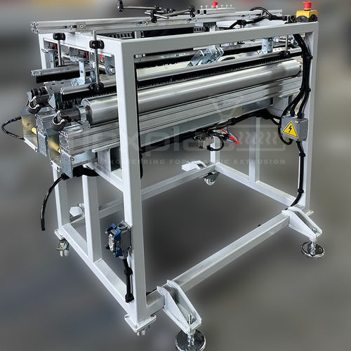 Système de convoyage pour ligne d'extrusion - FLEXPLAS HORTUM SANAYI MAKINA IMALAT VE PAZARLAMA LIMITED SIRKETI - pour tuyau flexible / pour la découpe / pour applications médicales