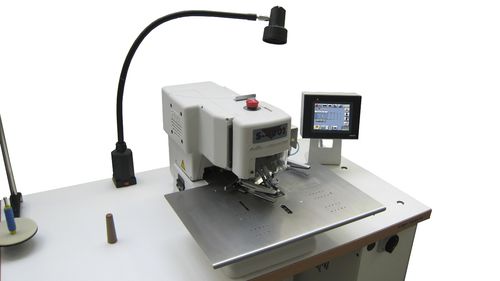 Machine à coudre point de chaînette - S-4002 ISBH - AMF Reece CR, s.r.o. - de tissus / pour boutonnières / fixe
