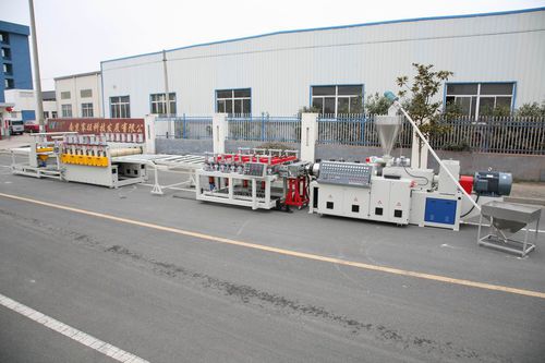 Ligne d'extrusion de plaques - SKY WIN Technology Co., Ltd. - pour PVC
