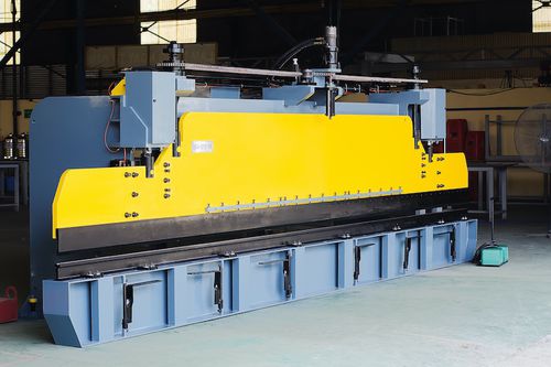 Presse plieuse hydraulique - AMECO INDUSTRIAL JOINT STOCK COMPANY - horizontale