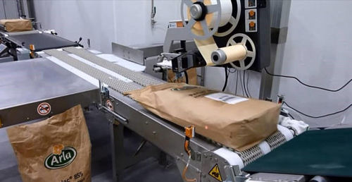 Machine d'étiquetage de sacs - Industrial Labelling Systems - pour applications sur le côté / pour applications sur le dessus / pour étiquettes auto-adhésives