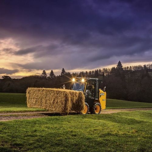 Chargeuse compacte diesel - 3TS-8W - JCB