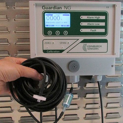Calibrateur pour analyseur de gaz - EDINBURGH SENSORS - en kit