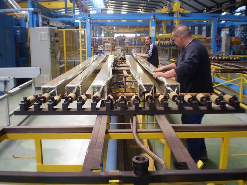 Thermolaquage de l'aluminium - EXTRUSIONES DE TOLEDO S.A. - du polyuréthane