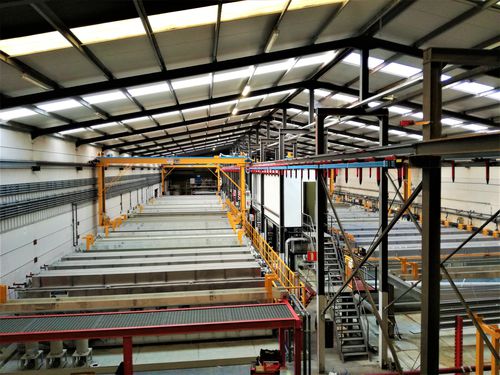 Installation d'anodisation automatique - MONTI ENGINEERING SRL