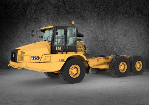 Camion à plate-forme - 725 - Caterpillar Equipment - à 3 essieux / à moteur diesel / pour chantier