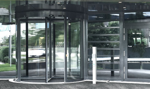 Porte tournante - TSA 325 NT RC2 - Geze GmbH - pour l'intérieur / automatique