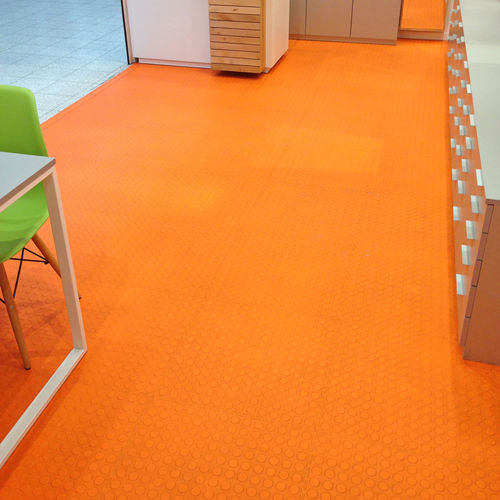 Dalle de sol antidérapante - R-Tek Manufacturing Ltd - pour bureau