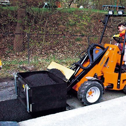 Finisseur d'asphalte - 870200  - Norcar-BSB Ab Oy - monté sur tracteur / pour route