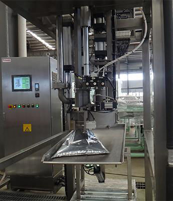 Remplisseuse automatique - JND series - Shenzhen J&D Drinking Water equipment Co Ltd - de sacs / pour produits laitiers / de légumes