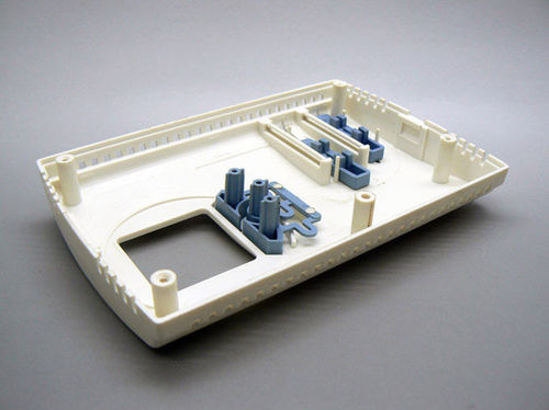 Injection plastique ABS - A.G.C. BUSINESS CONSULTING S.A. - pour l'industrie électronique