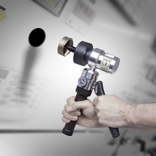 Poinçonneuse manuelle - CompactCombi® - ALFRA GmbH - hydraulique / de tôle / 90°