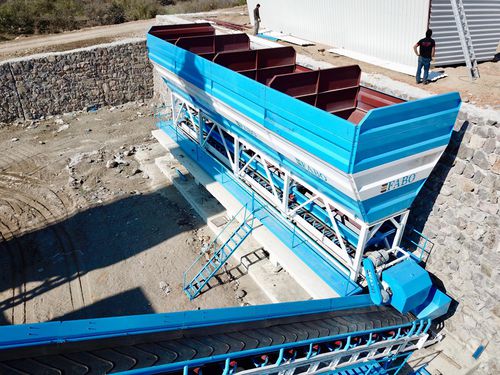 Alimentateur pour produits en vrac - Fabo Crushing Screening & Concrete Plants