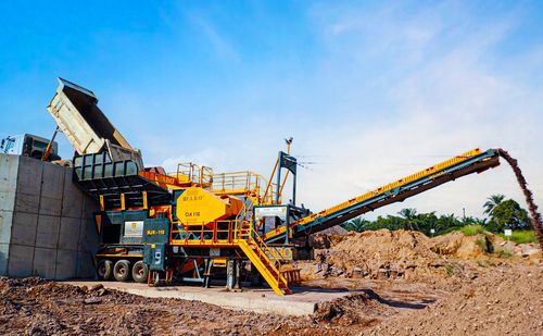 Groupe de concassage et de criblage à mâchoire - MJK-110 series - Fabo Crushing Screening & Concrete Plants - mobile / haute capacité / pour pierres