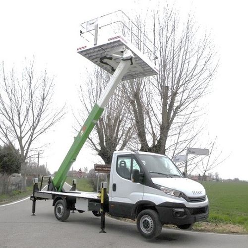 Nacelle télescopique montée sur camion - SOLAR 15 - CO.ME.T. Officine - électrohydraulique / pour usage extérieur / pour applications multiples