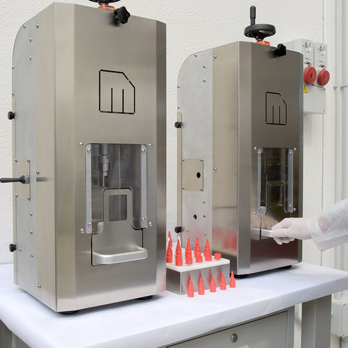 Remplisseuse boucheuse pneumatique - FCSU-W 01601 - Mech-a - de boisson / pour l'industrie pharmaceutique / pour produits alimentaires