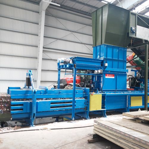 Machine de perforation de bouteilles PET -  PET Bottle Perforator - ANIS TREND d.o.o. - en ligne