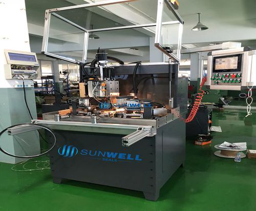 Machine à rainurer automatique - E500KGM - B - Ningbo Sunwell Sealing Materials Co., Ltd - CNC