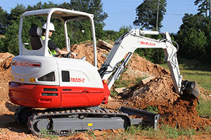 Mini pelle - TB235-2 - TAKEUCHI - sur chenilles / diesel / pour chantier de construction
